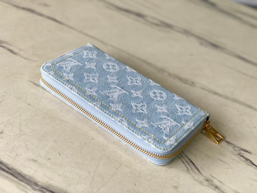 Louis Vuitton Zippy Wallet