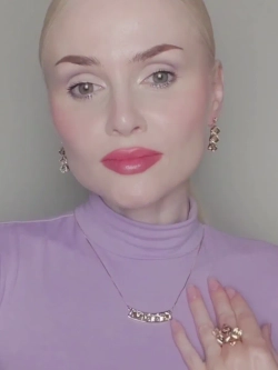 Кольцо коктейльное Мираж с кубиками Swarovski цвета шампань