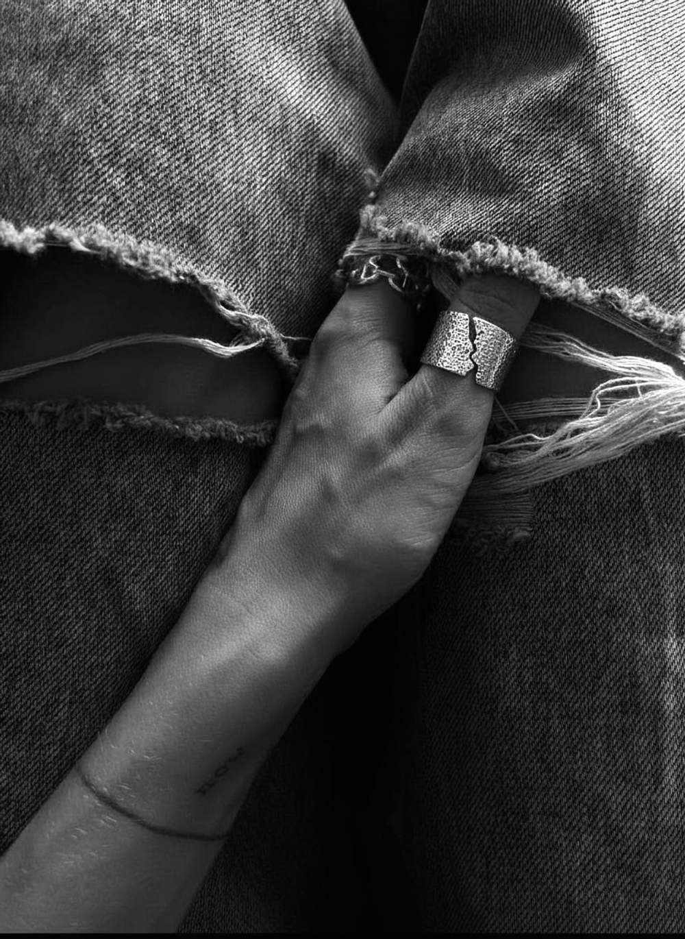 кольцо трещина