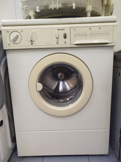 Стиральная машина Indesit 668XW 5 кг б/у