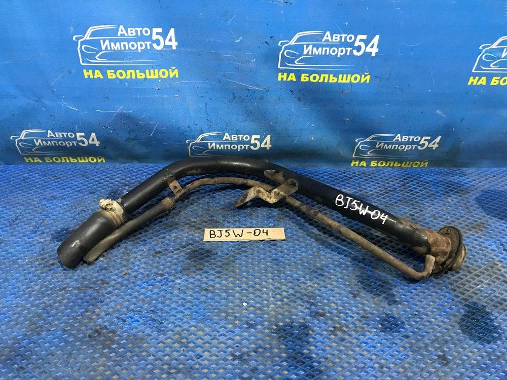 Горловина топливного бака MAZDA FAMILIA 1999