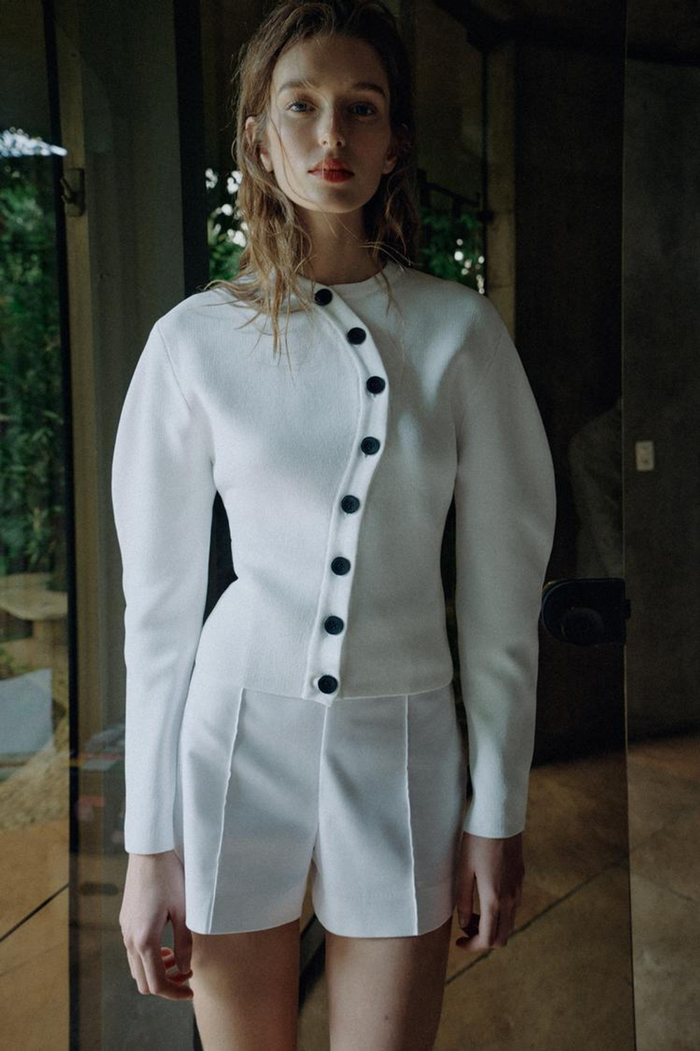 ZARA КАРДИГАН С АСИММЕТРИЧНОЙ ЗАСТЕЖКОЙ, БЕЛЫЙ