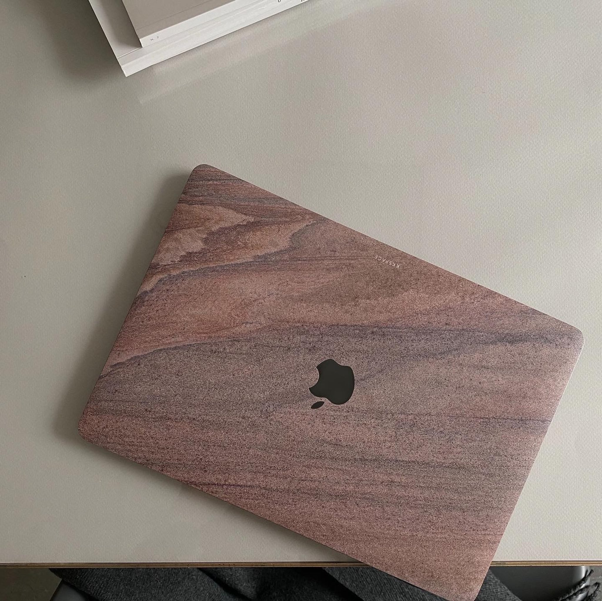 Виниловая наклейка ORION для MacBook