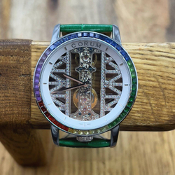 Часы Corum