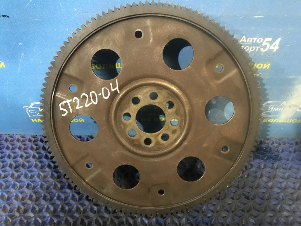 Маховик TOYOTA AVENSIS 2001