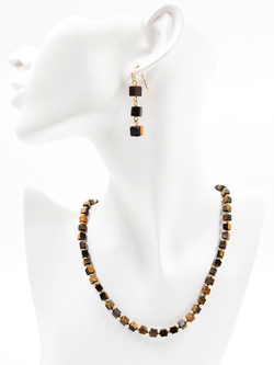 Чокер браслет серьги из камня тигровый глаз