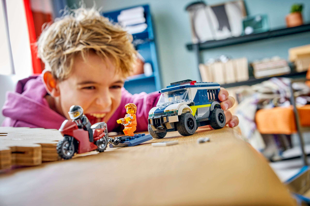 Конструктор LEGO City 60479 Police Prisoner Transport Van