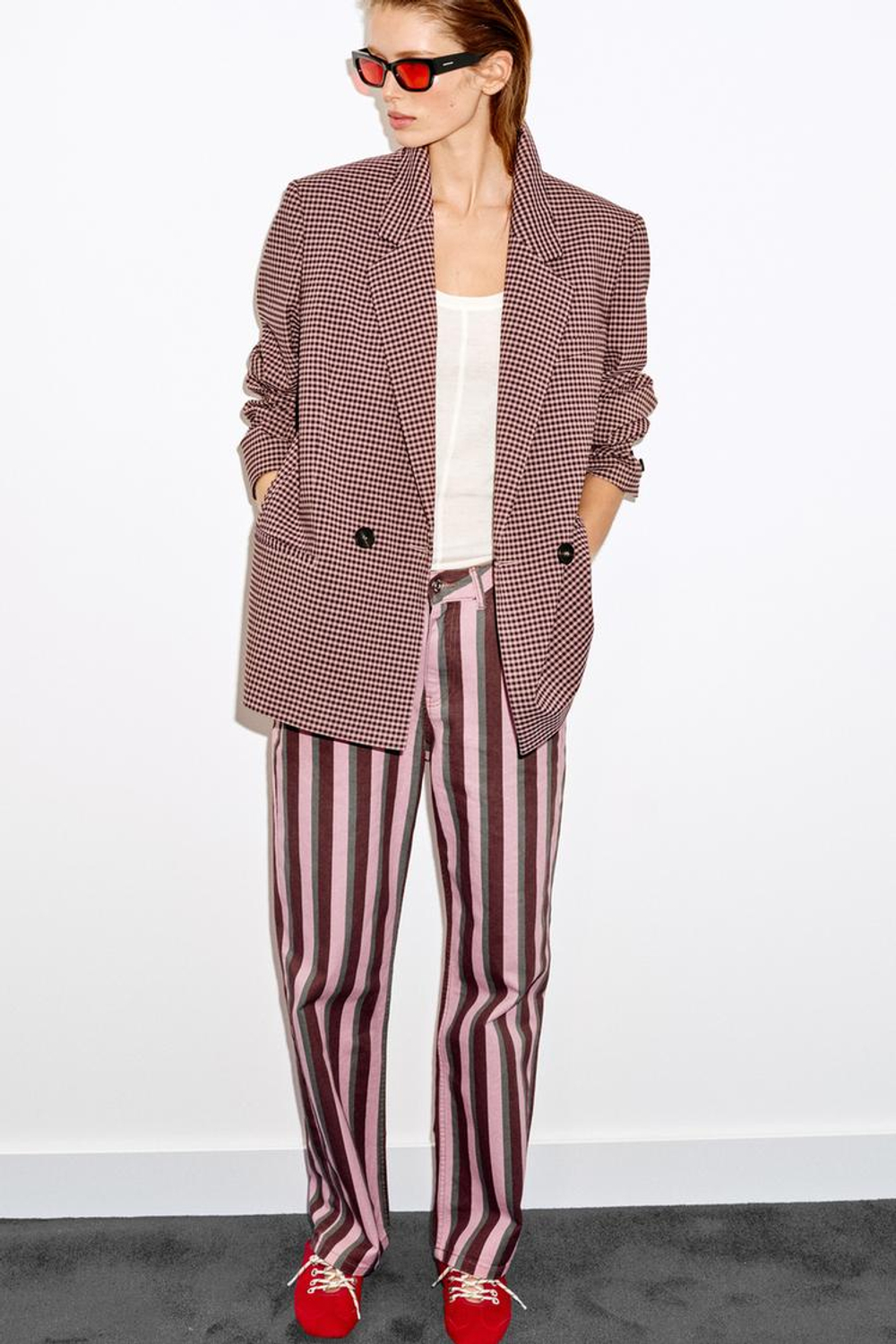 ZARA ДВУБОРТНЫЙ БЛЕЙЗЕР ОВЕРСАЙЗ В КЛЕТКУ ВИШИ, РОЗОВЫЙ