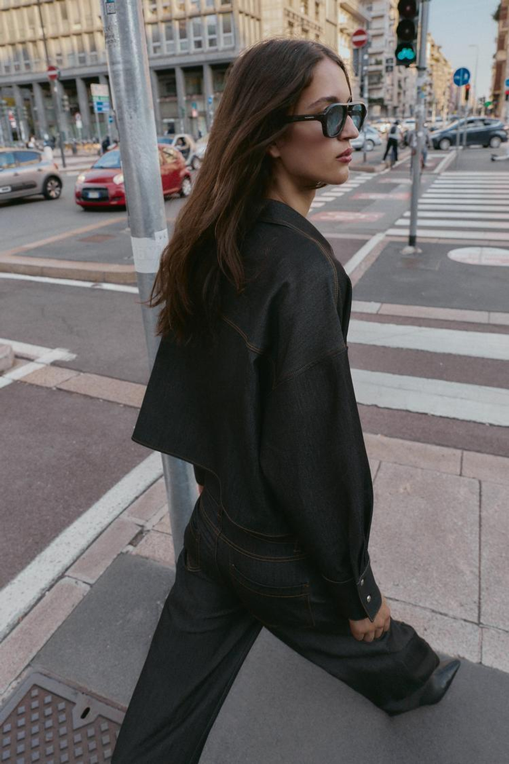 ZARA РУБАШКА ОВЕРСАЙЗ С КОНТРАСТНОЙ ОТДЕЛКОЙ, ЧЕРНЫЙ