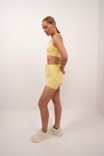 Мини-шорты с контрастным кантом | Последние размеры