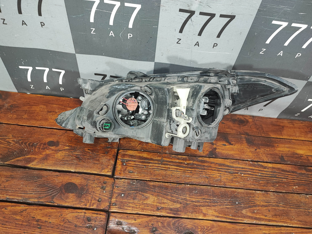 Фара правая ксенон Genesis G80 1 16-20 Б/У Оригинал 92102B1120