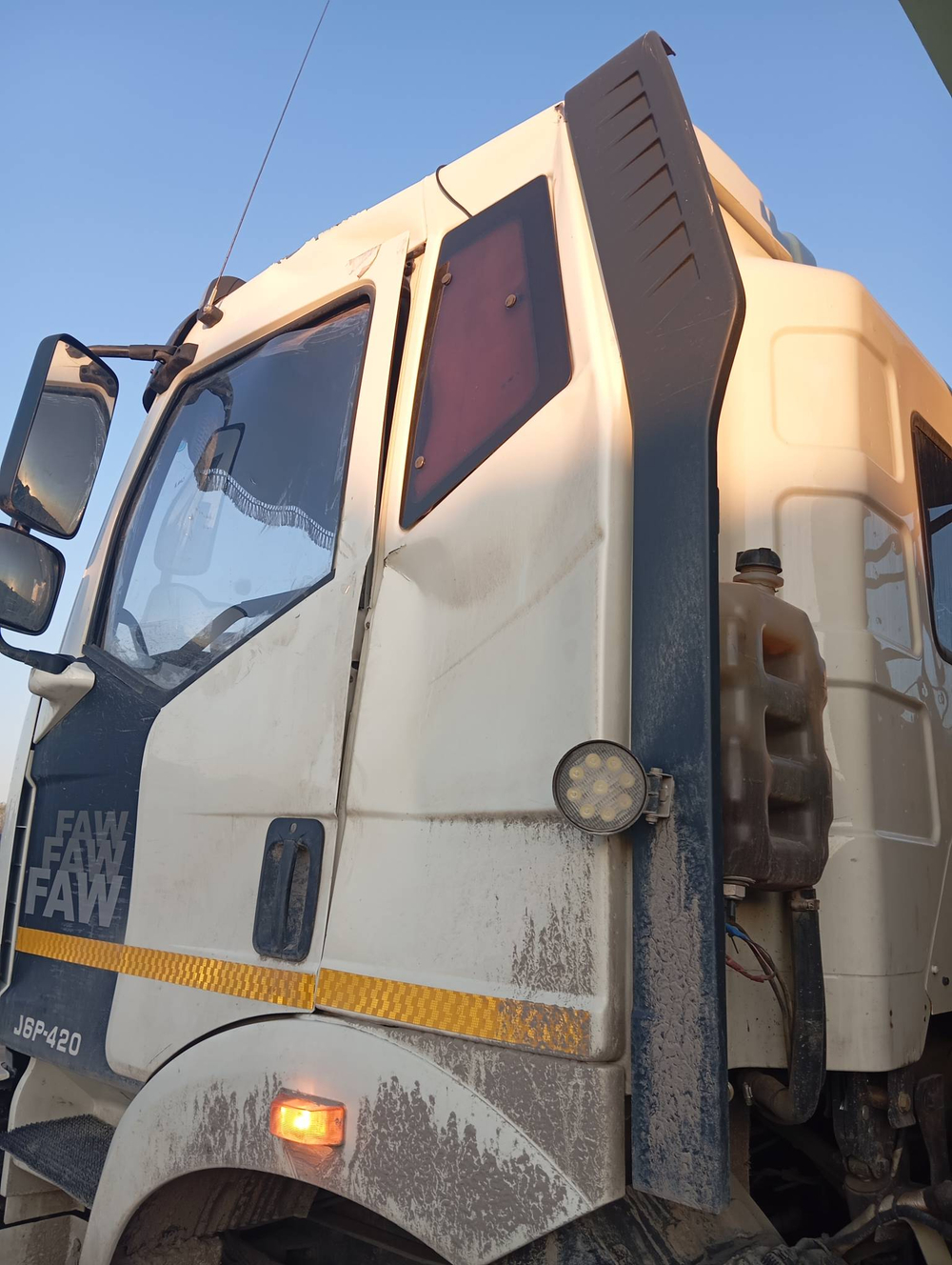 FAW J6 8x4 Самосвал СА3310Р66K24T4E5