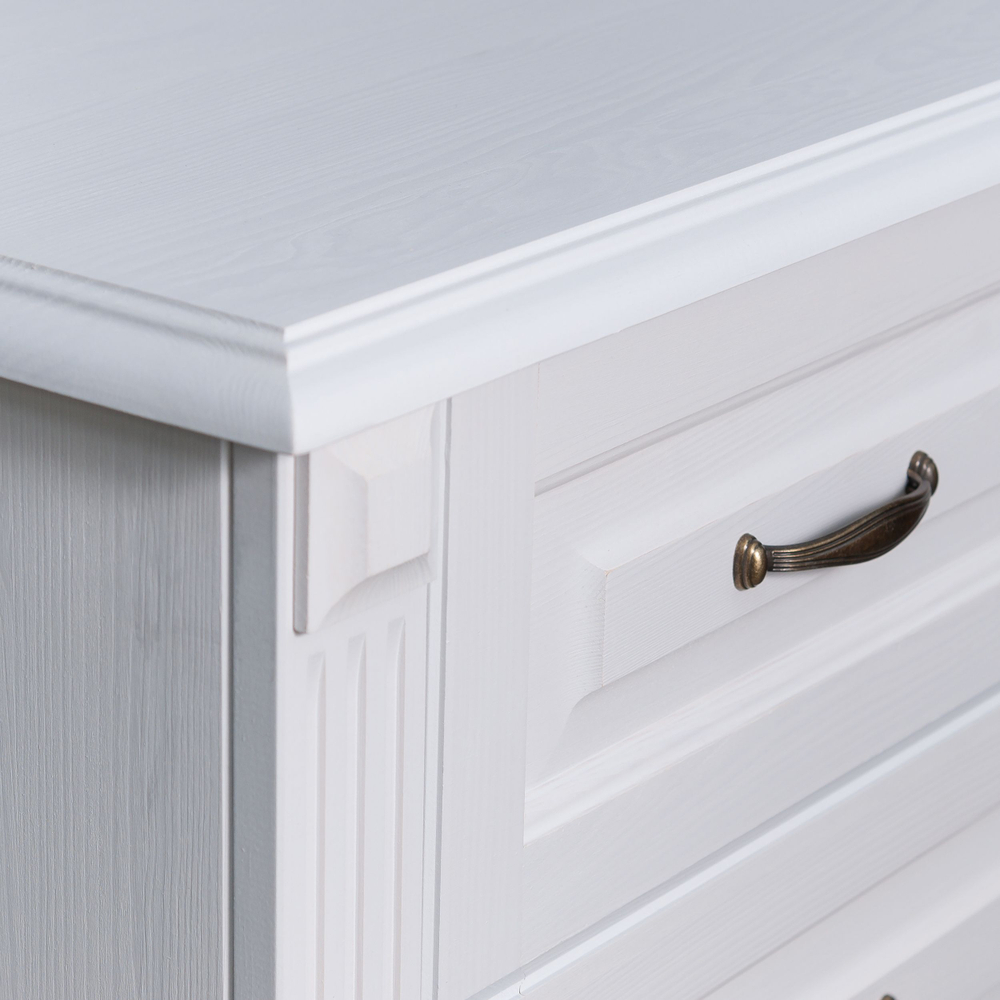 Комод белый с ящиками Харви из массива сосны с филенкой для спальни и кухни в викторианском стиле, комод деревянный для вещей и одежды на ножках напольный