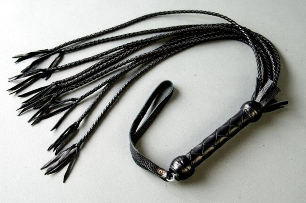 Плеть 9-хвостка из натуральной кожи (Цвет: черный)