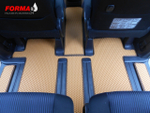Toyota Voxy 3 поколение R80 (01.2014 - 06.2017-н.в.) комплектация с проходом