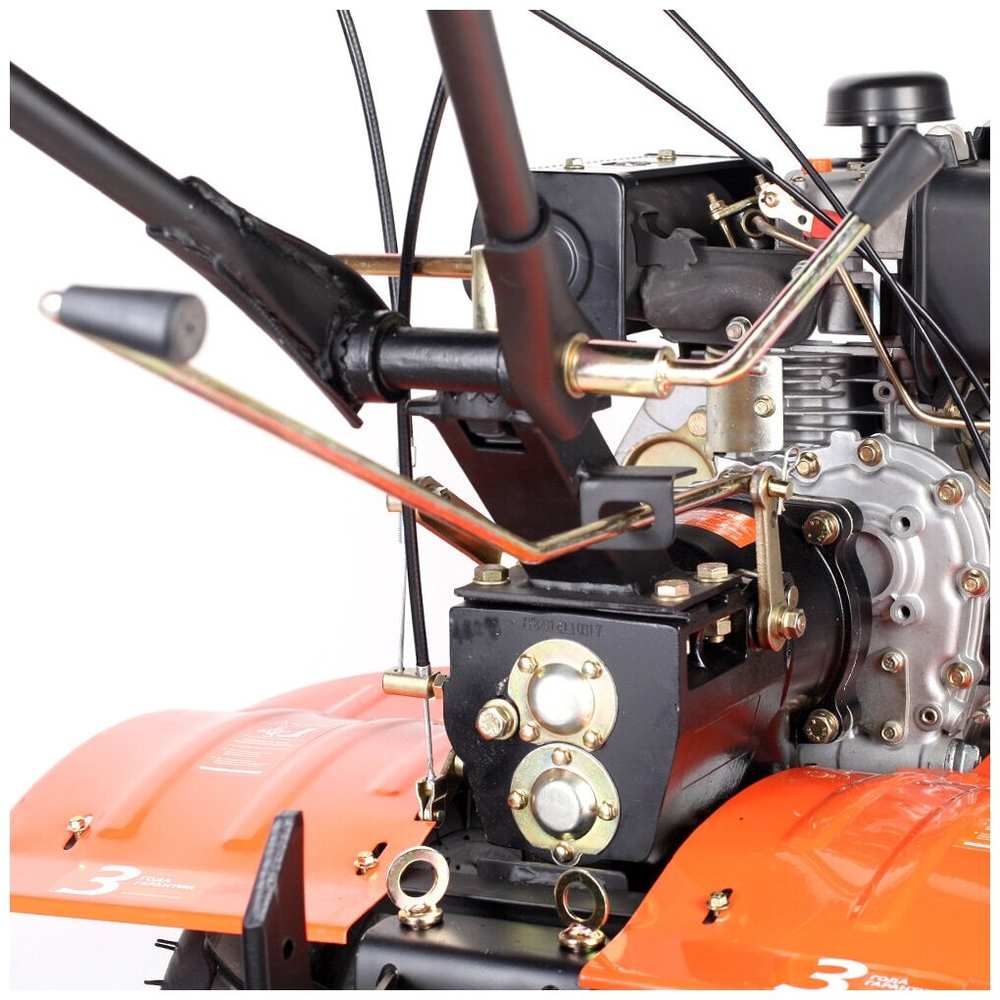 Мотоблок дизельный PATRIOT BOSTON-6D 6 л,с; фрезы: 1050 mm; 2 вперед+ 1 назад;(440701535)