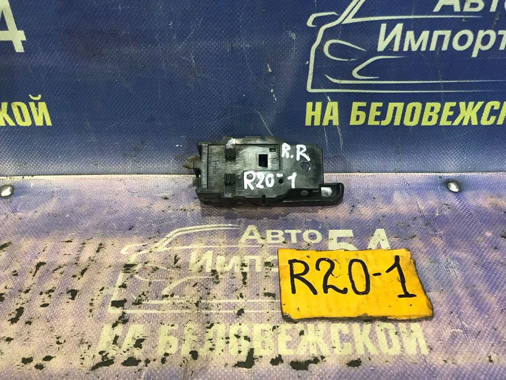 Ручка двери задней правой салонная NISSAN MISTRAL 1997