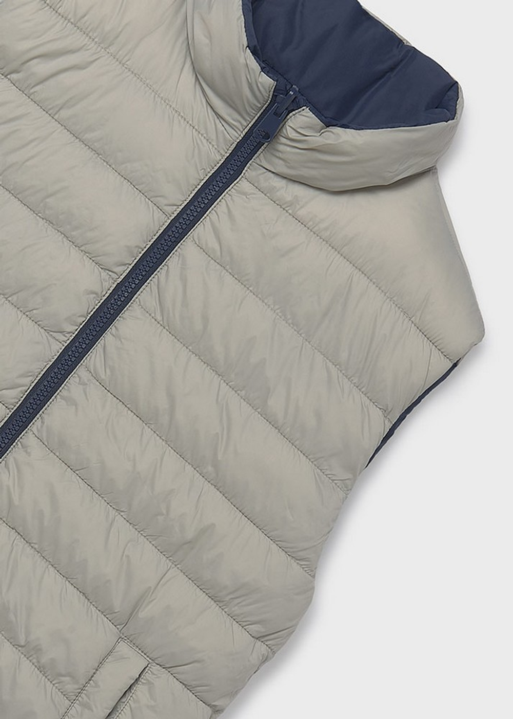 двусторонний жилет