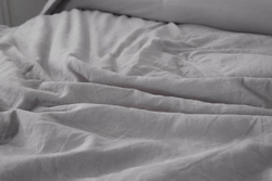 Покрывало 230x250 и 2 наволочки 50х70 Sofi De MarkO Наоми сиреневое