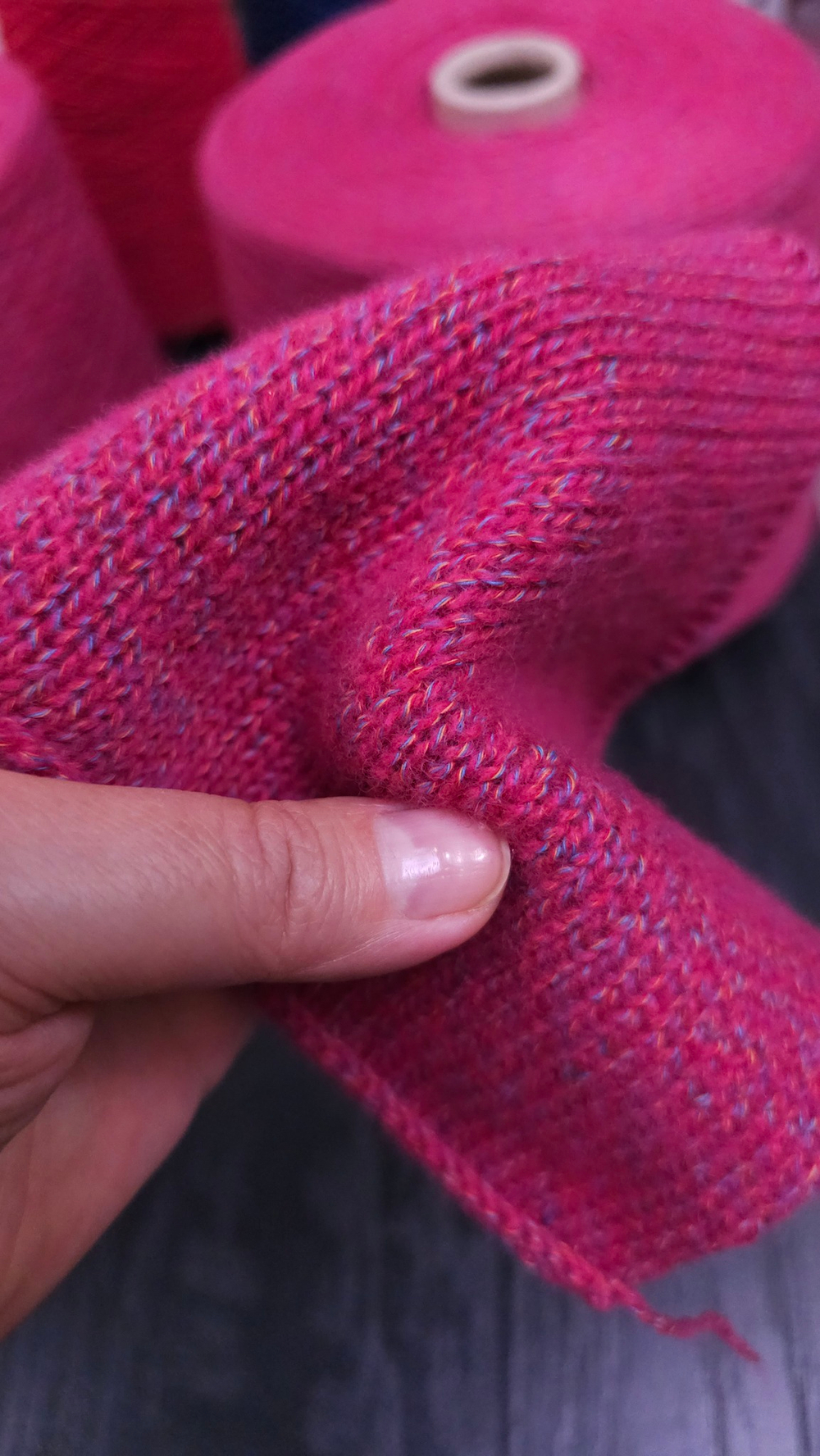 Итальянская бобинная пряжа от производителя NEW MILL S.p.a. Состав 50% Кардный меринос SuperGeelong, 50% Хлопок, Длина 800м/100 гр