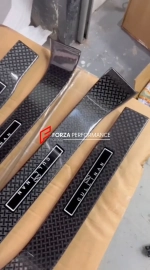 Пороги в стиле BLACK BADGE из карбона для ROLLS-ROYCE CULLINAN Ролс Ройс Куллинан