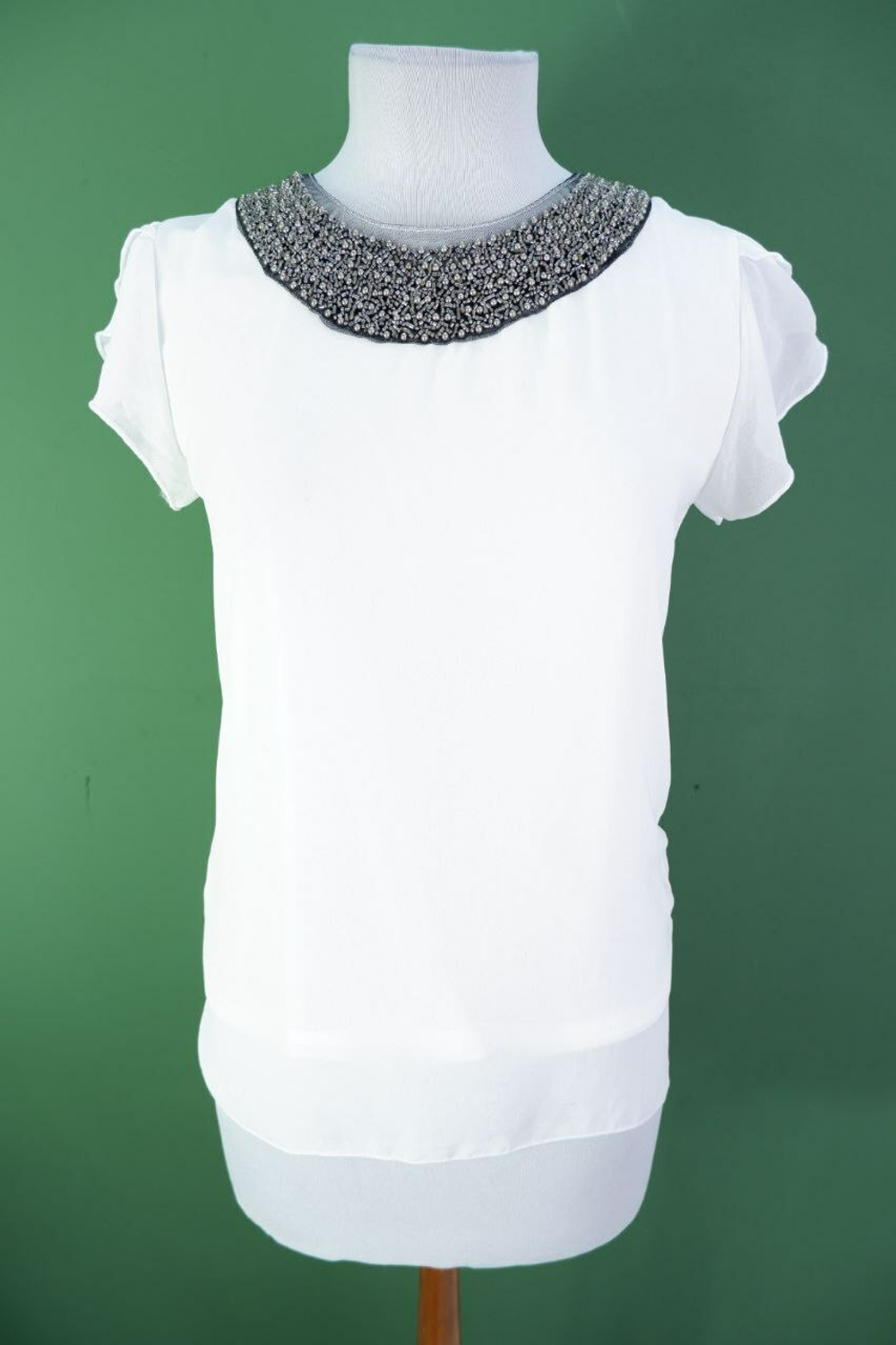 Футболка нарядная 44 размер, новая