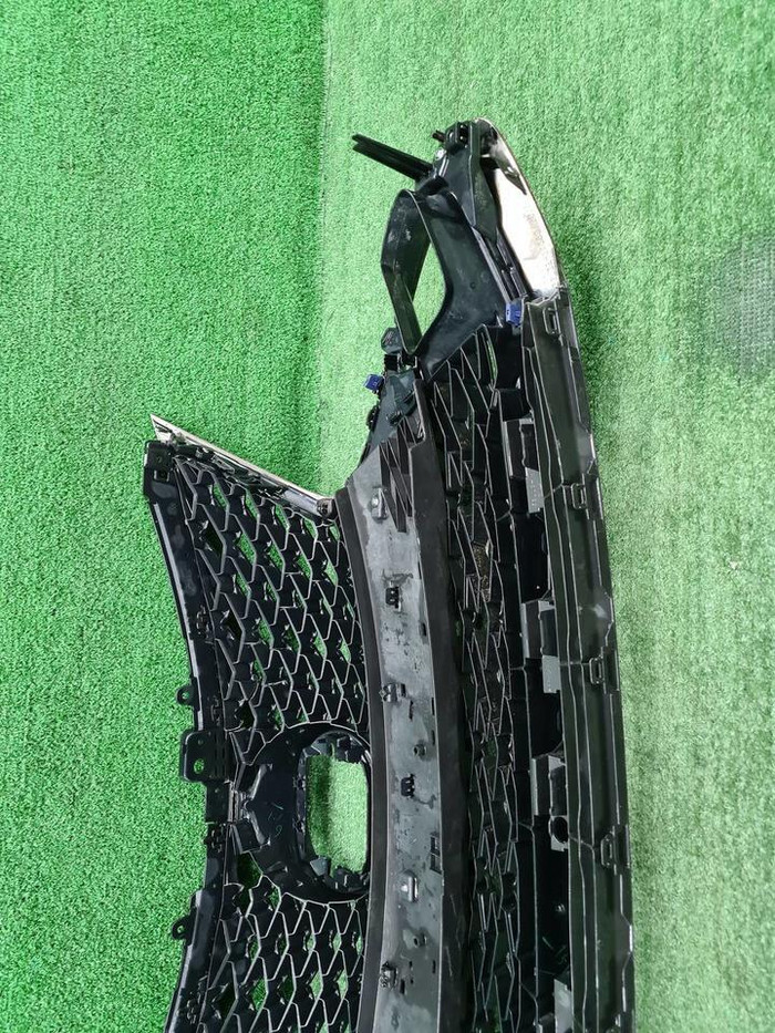 Решетка радиатора Lexus RC (2018-н.в.) F-sport