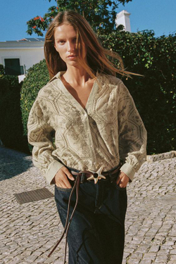 ZARA КОЖАНЫЙ РЕМЕНЬ С ДВУМЯ РЯДАМИ ЗВЕЗД, КОРИЧНЕВЫЙ