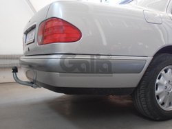 Оцинкованный фаркоп на Mercedes E-Class w210 седан 1995-2002 (без электрики), Galia M026A