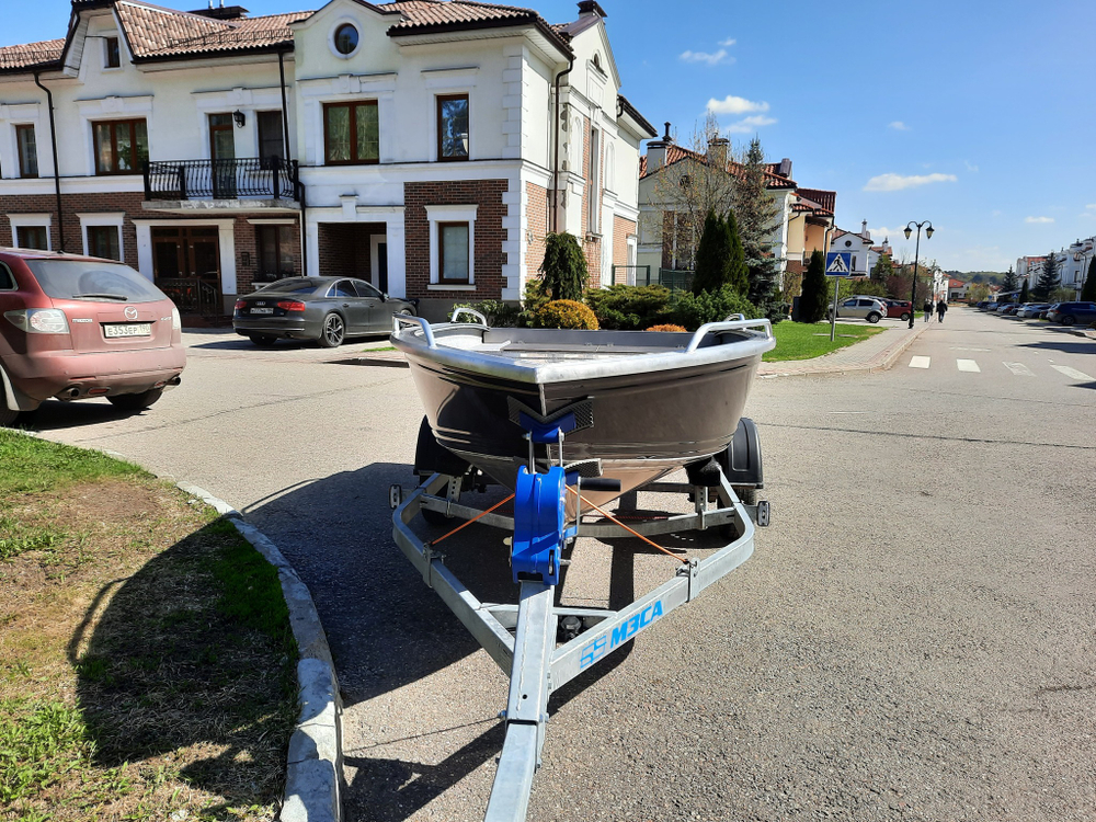Лодка Гиргис 390 Стандарт