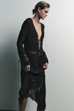 ZARA ЮБКА ИЗ ЖОРЖЕТА С АСИММЕТРИЧНЫМ КРУЖЕВОМ, ТЕМНО-КОРИЧНЕВЫЙ