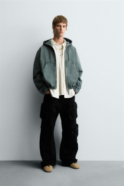 ZARA КУРТКА С КАПЮШОНОМ ИЗ ТКАНИ С ЭФФЕКТОМ ПОТЕРТОСТИ, ЛИНЯЛЫЙ ЗЕЛЕНЫЙ