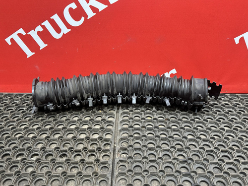 Кожух проводки шасси правый 2018 год.