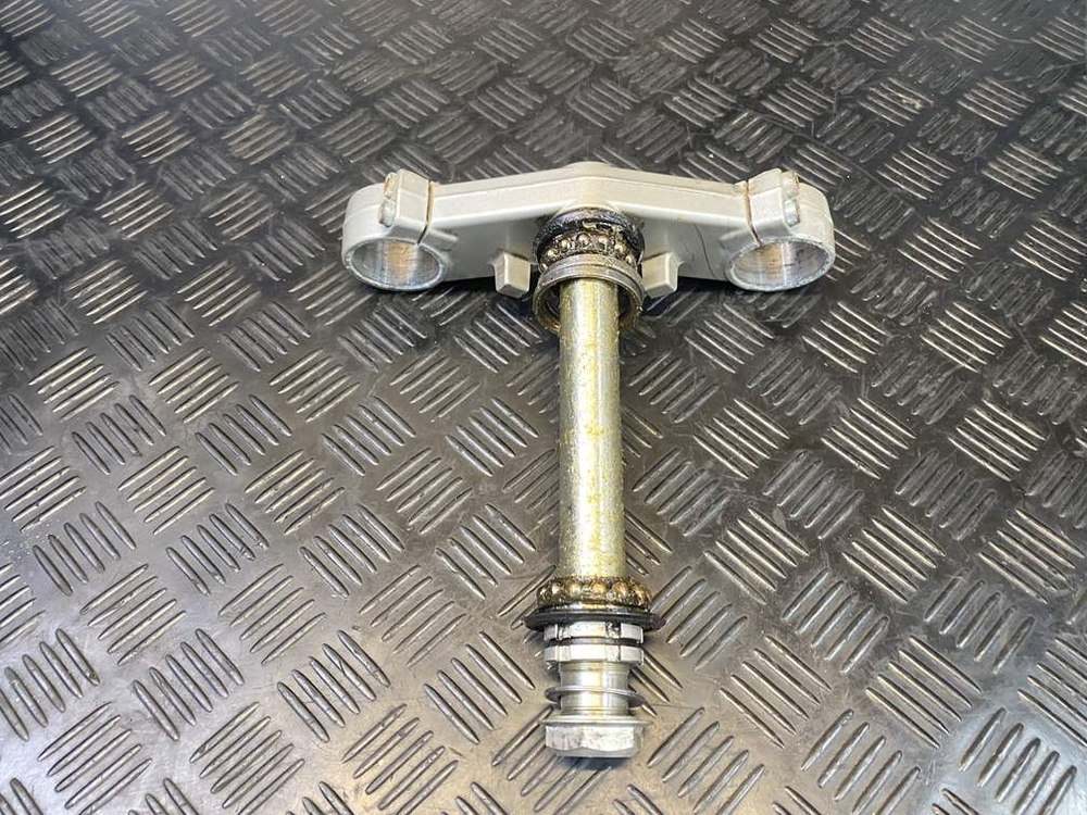 Траверса нижняя Yamaha FJR1300A RP13A 2010