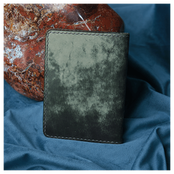 Кожаная обложка на паспорт «Малахитница»