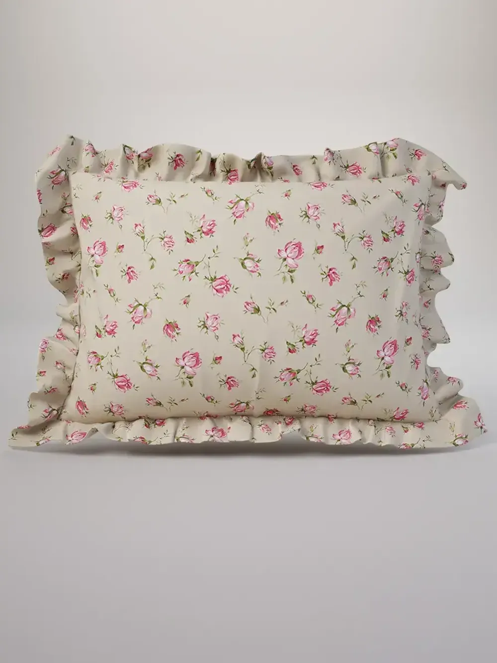 Декоративная наволочка с рюшами, оборками "Розовые бутоны на бежевом" 40х60 см, 1 шт, без молнии