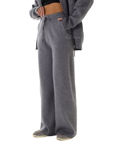 Трикотажный костюм с карманами темно-серого цвета