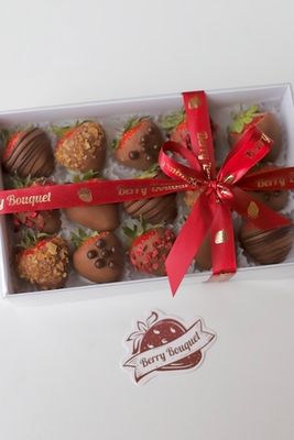 клубника в шоколаде в подарок