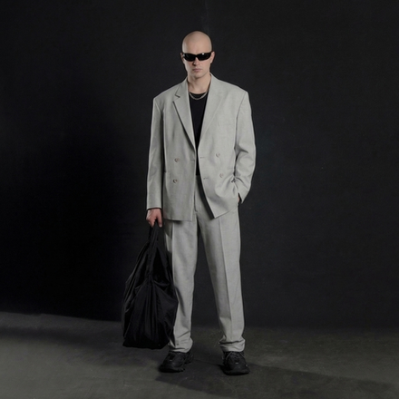 Костюм оверсайз двубортный Светло-серого цвета