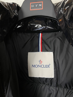 Пуховик Moncler