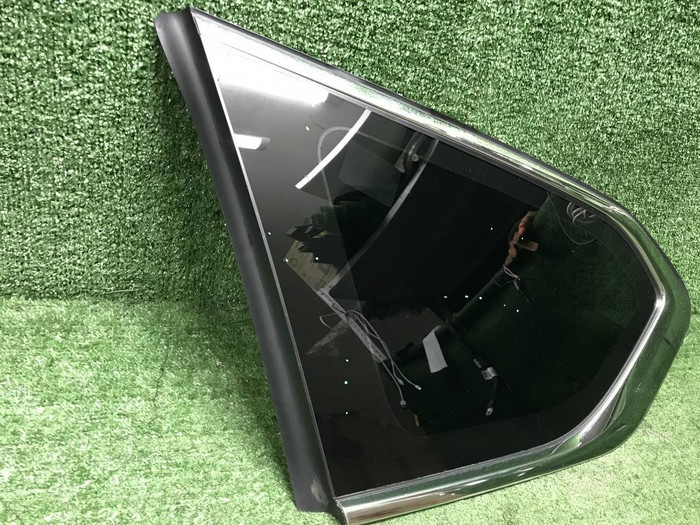 Форточка задняя левая Hyundai Santa Fe 4 TM 18-24