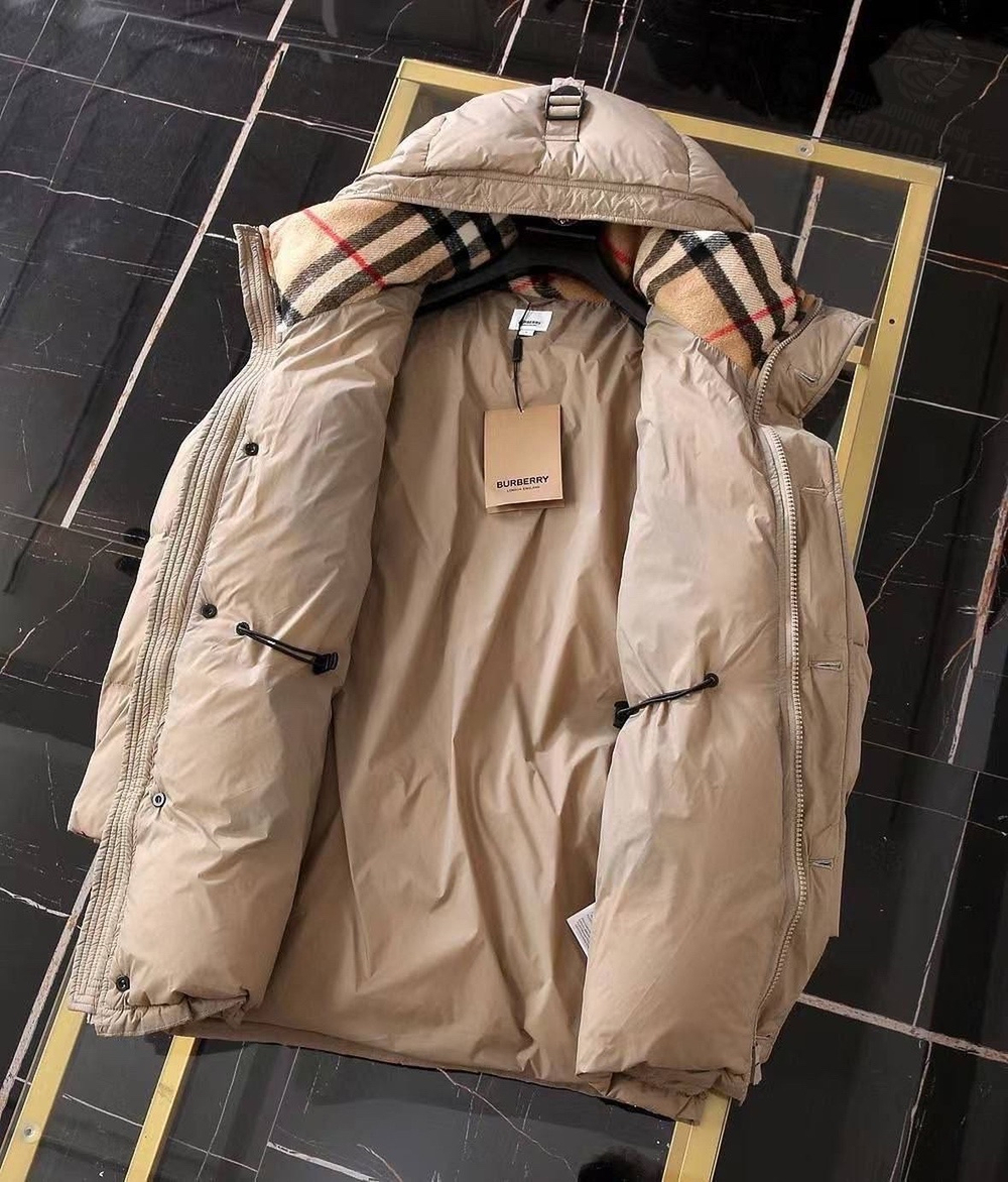 Пуховик Burberry