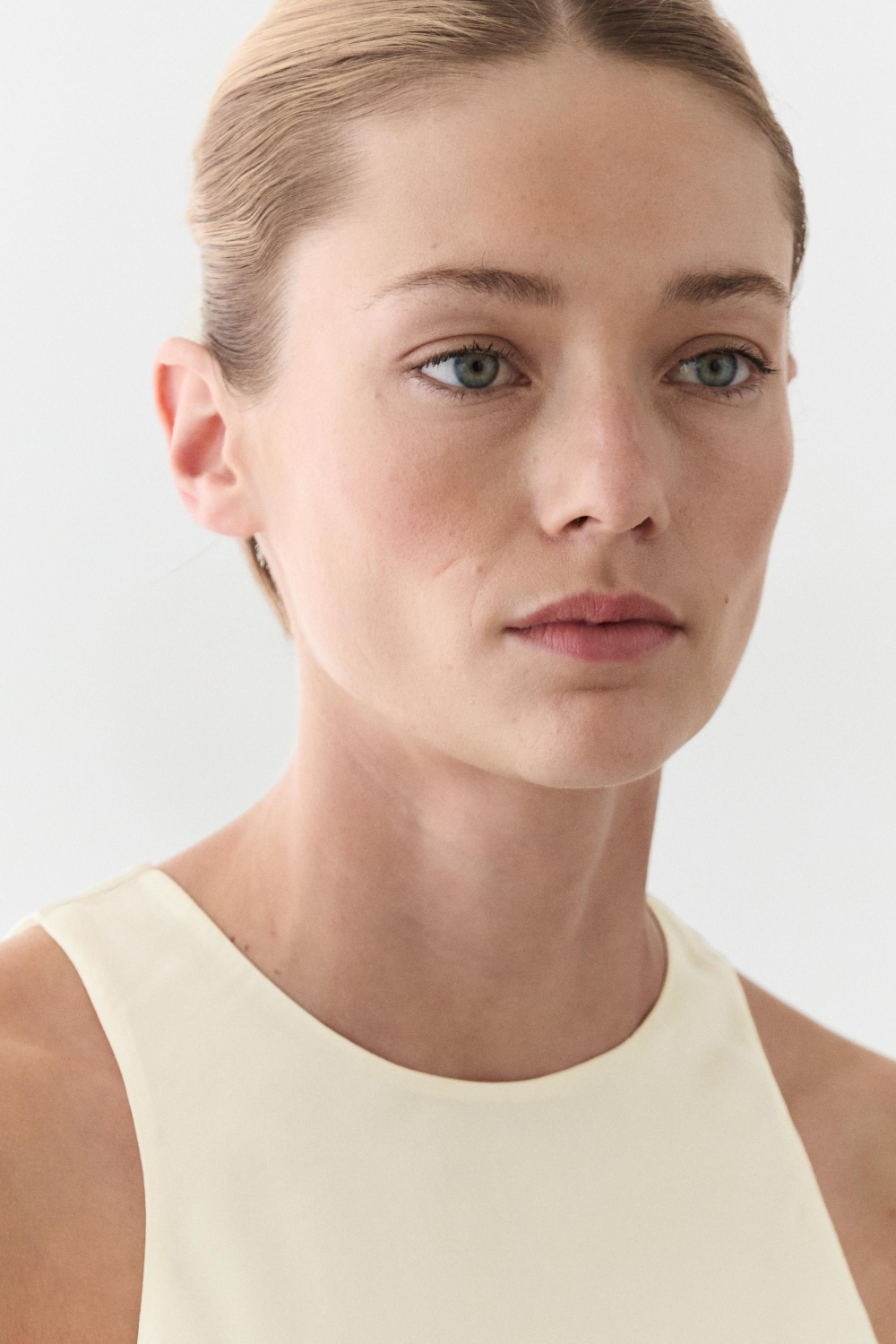 Massimo Dutti Платье миди из струящейся ткани с воланами, натуральный/кремовый