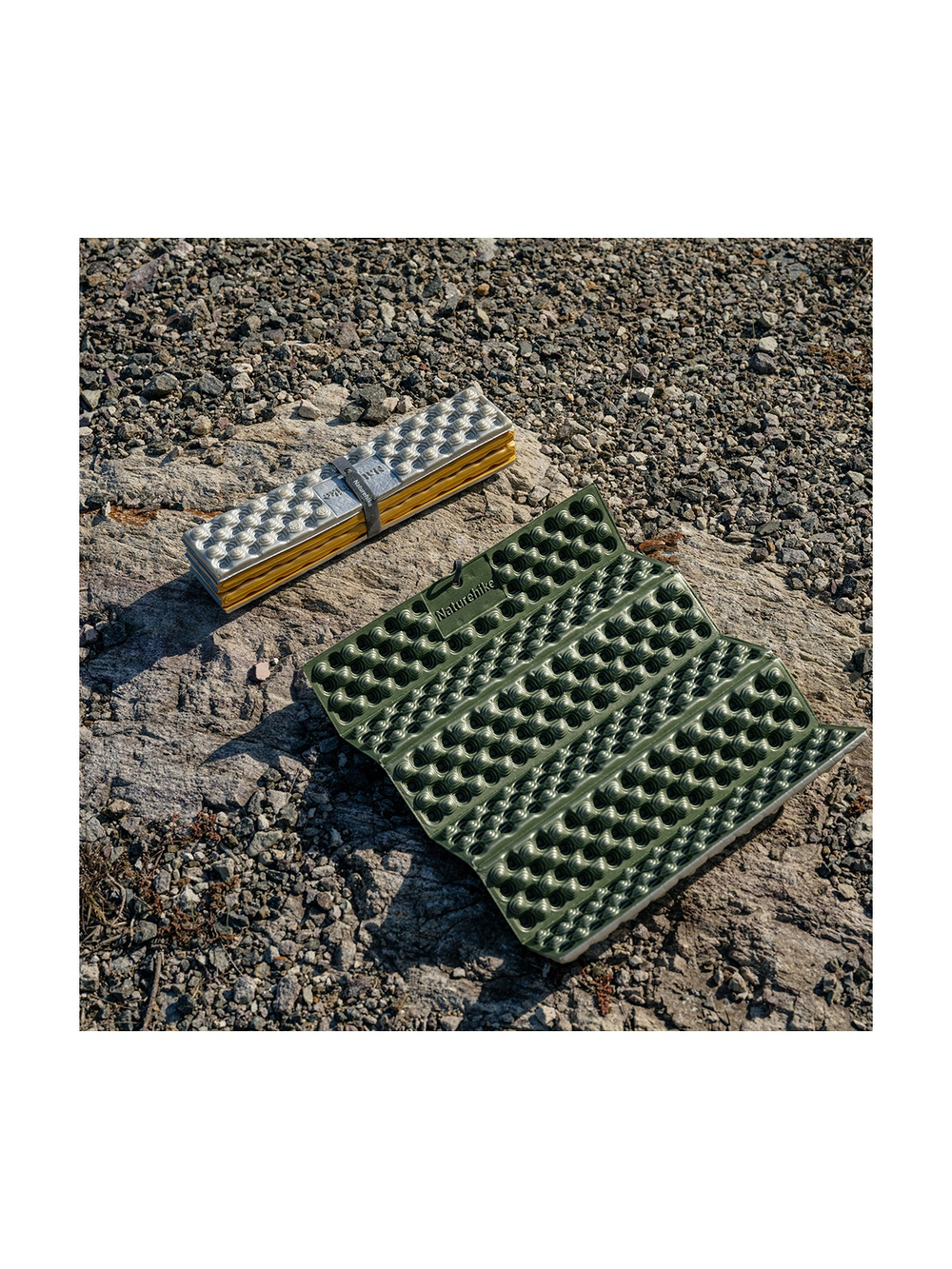 Сидушка CNK2650WS011 Troues Egg Nest складная зеленая