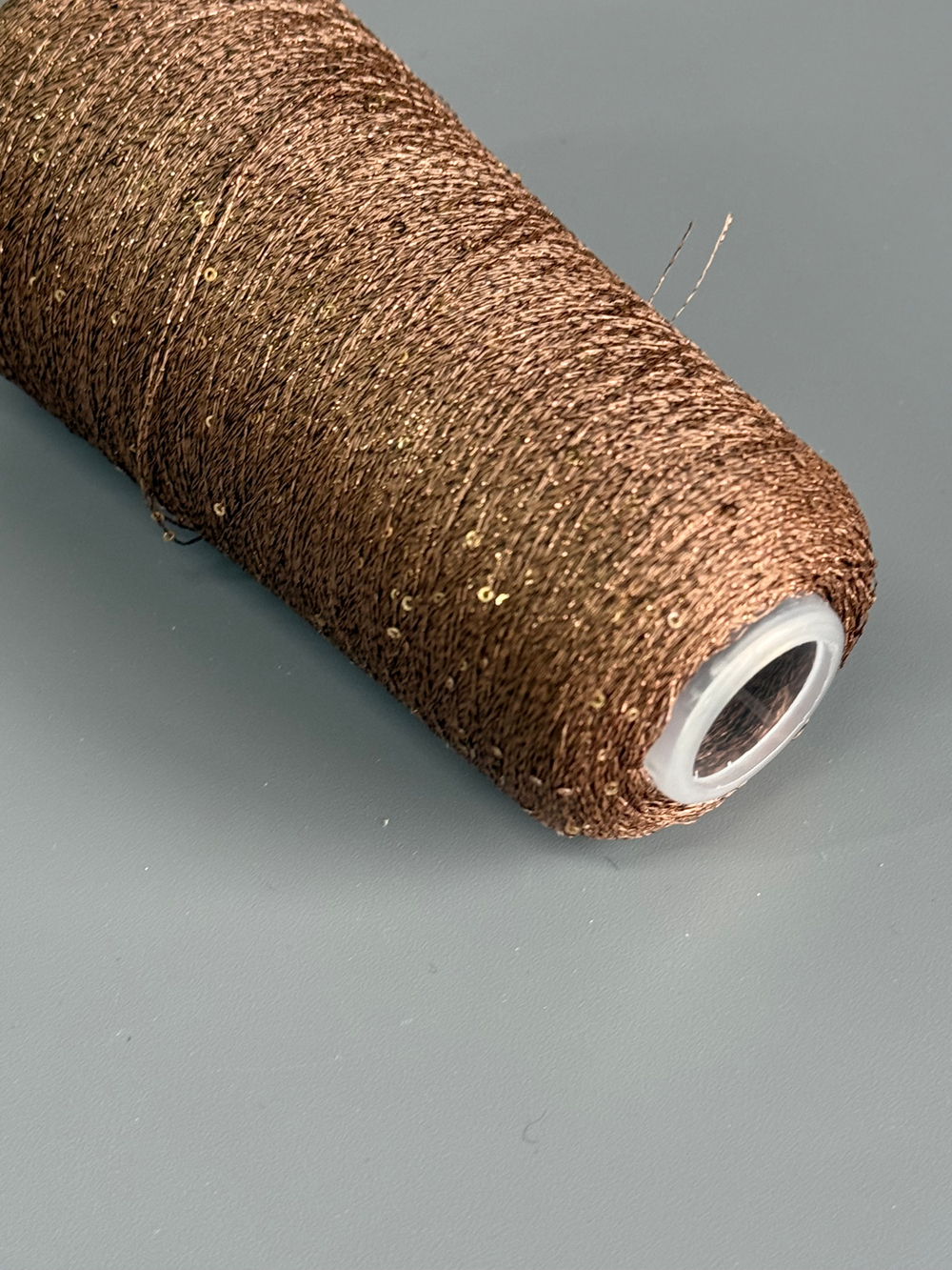 Пряжа Siyue Lurex Sequins пайтка 1,5 мм (69/шоколадный), 1800м/50гр