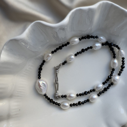 Комплект "Танец теней" с натуральным жемчугом и шпинелью