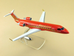 Модель самолета CRJ-200 (М1:72, РусЛайн - red)