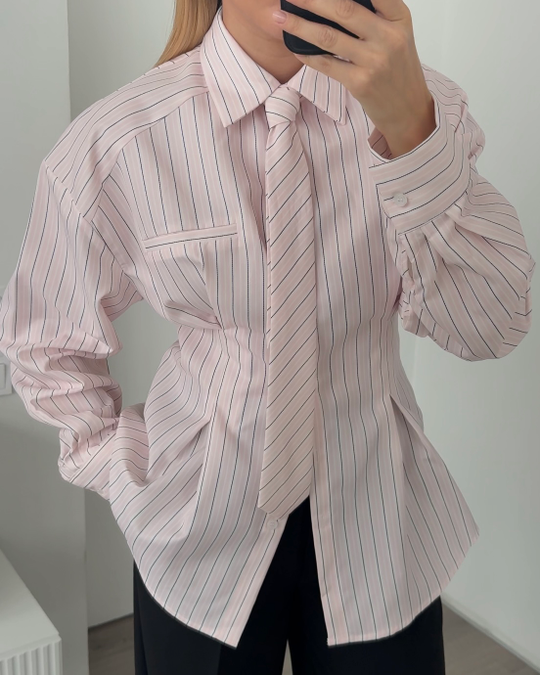 Рубашка приталенная с галстуком