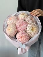 Букет моно из хризантемы в светло розовом оттенке