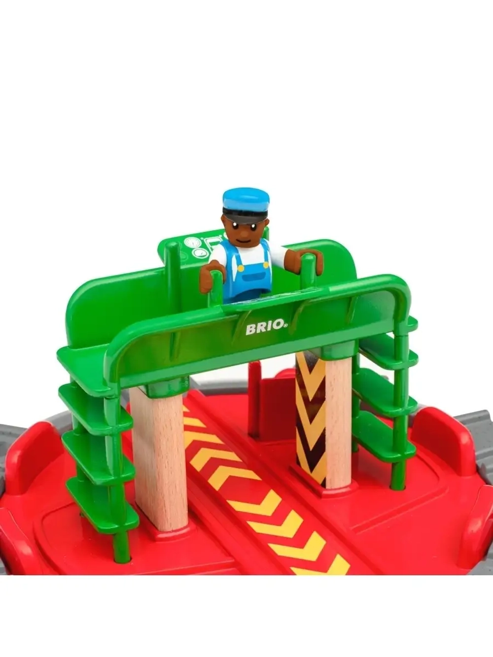 Переключаемый перекрёсток BRIO с 7 направлениями и с фигуркой